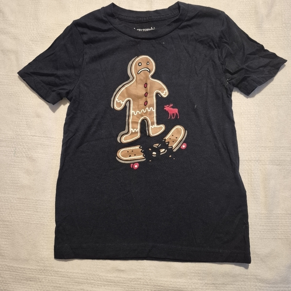 Abercrombie kids boys size 5/6 gingerbread cookie black tshirt, VGUC